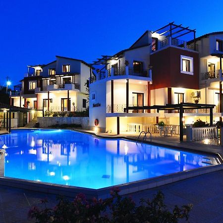 Antilia Apartments ตาวโรไนติส ภายนอก รูปภาพ